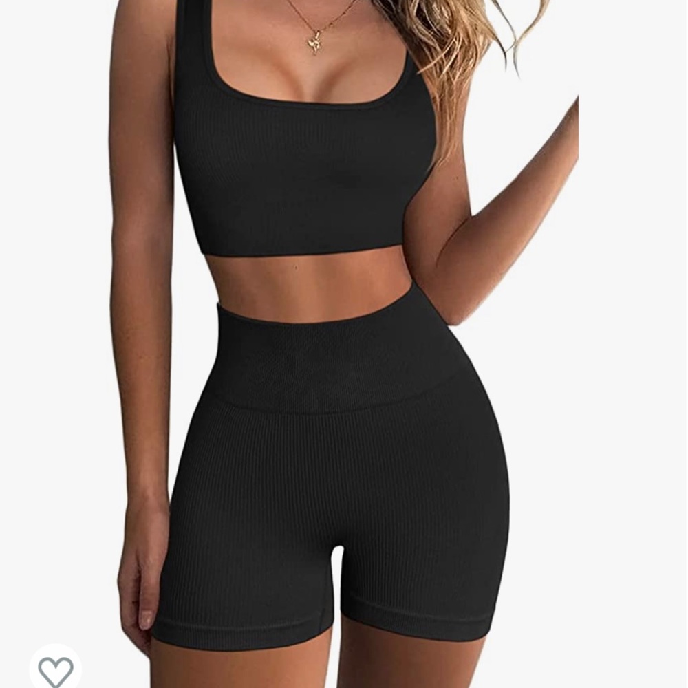 NWOT Ribbed Workout Short Set